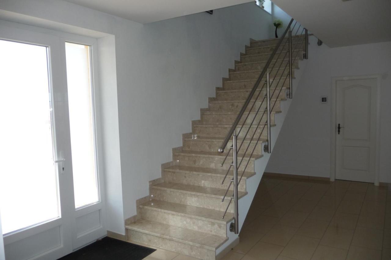 Vaerelse I Augustenborg I Stor Villa المظهر الخارجي الصورة